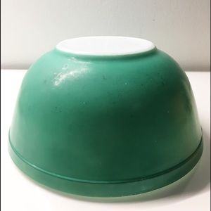 1950s pyrex primary bowl